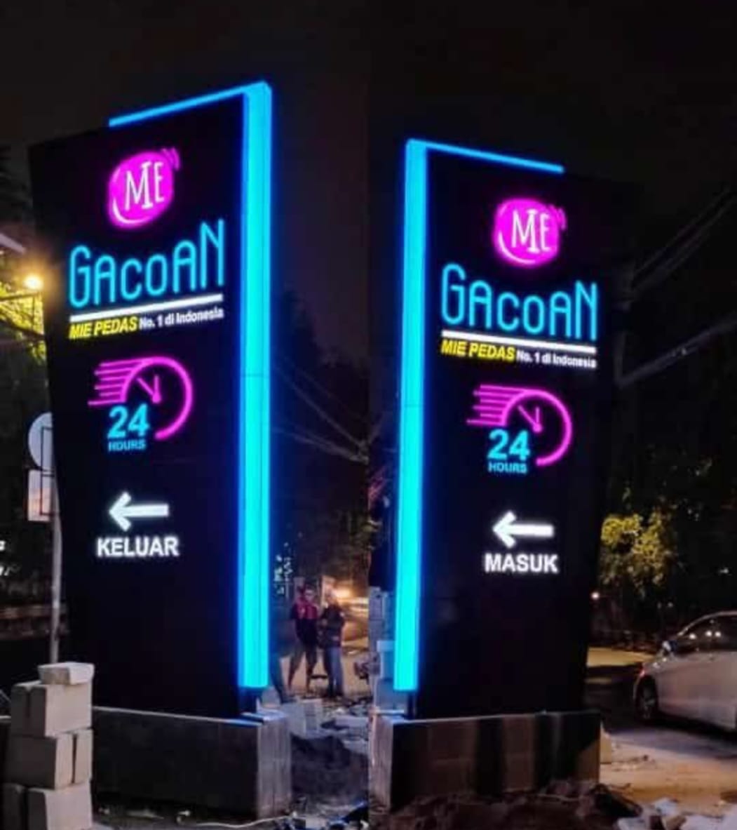 Contoh pylon sign Shintaro Advertising